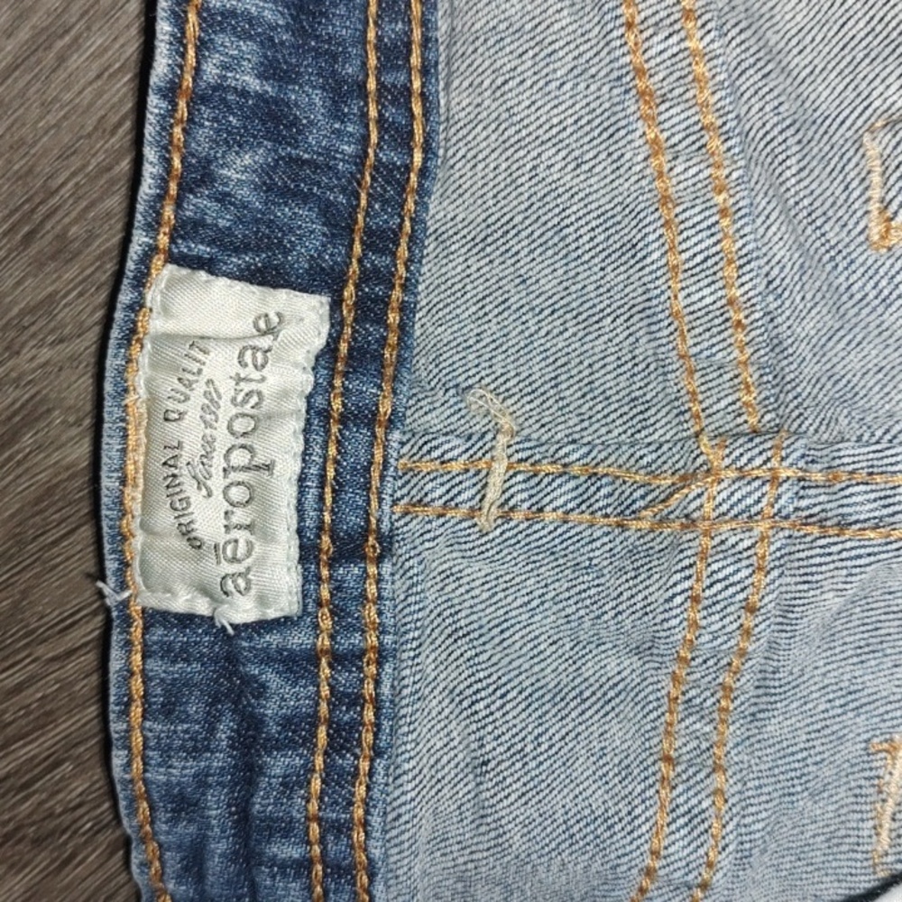 Aeropostale Chelsea Bootcut 3/4 Short Blue Jeans - Picture 6 of 6